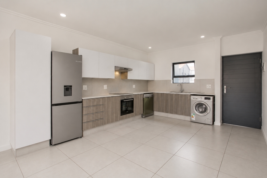To Let 3 Bedroom Property for Rent in Beverley Gauteng