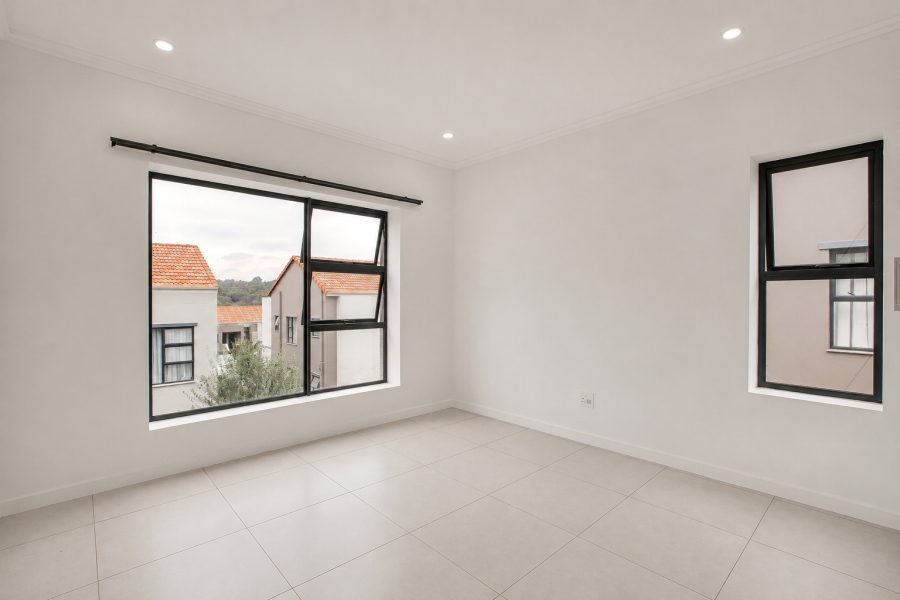 To Let 3 Bedroom Property for Rent in Beverley Gauteng