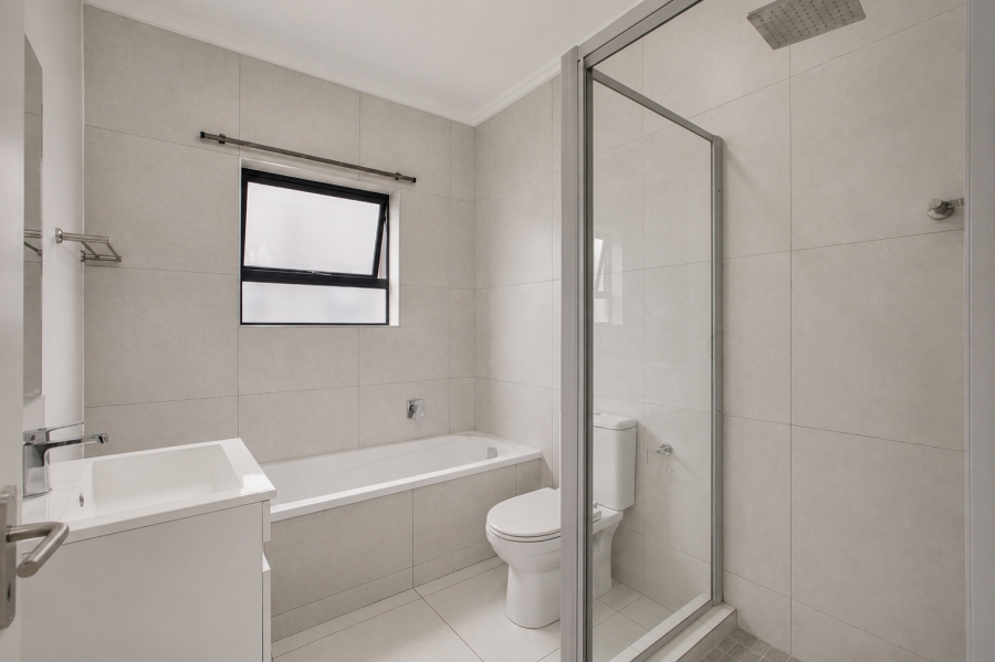 To Let 3 Bedroom Property for Rent in Beverley Gauteng