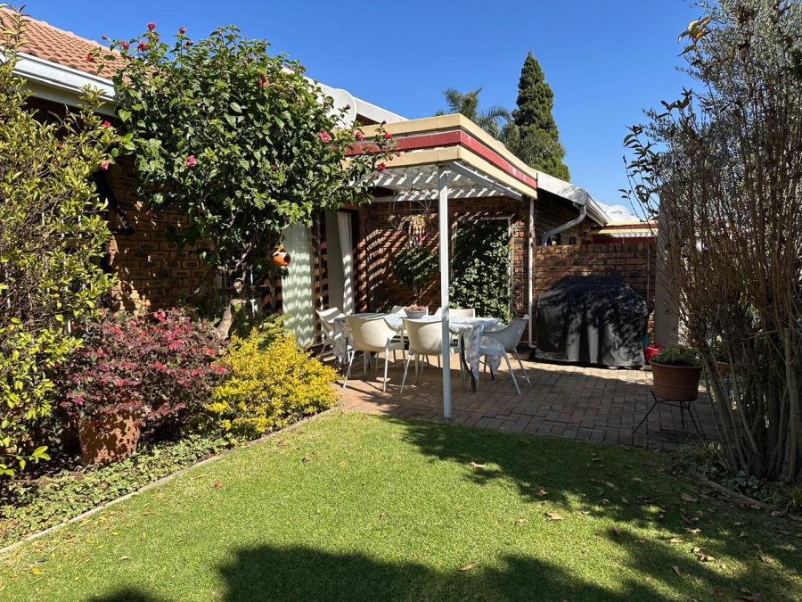 To Let 2 Bedroom Property for Rent in Eden Glen Gauteng