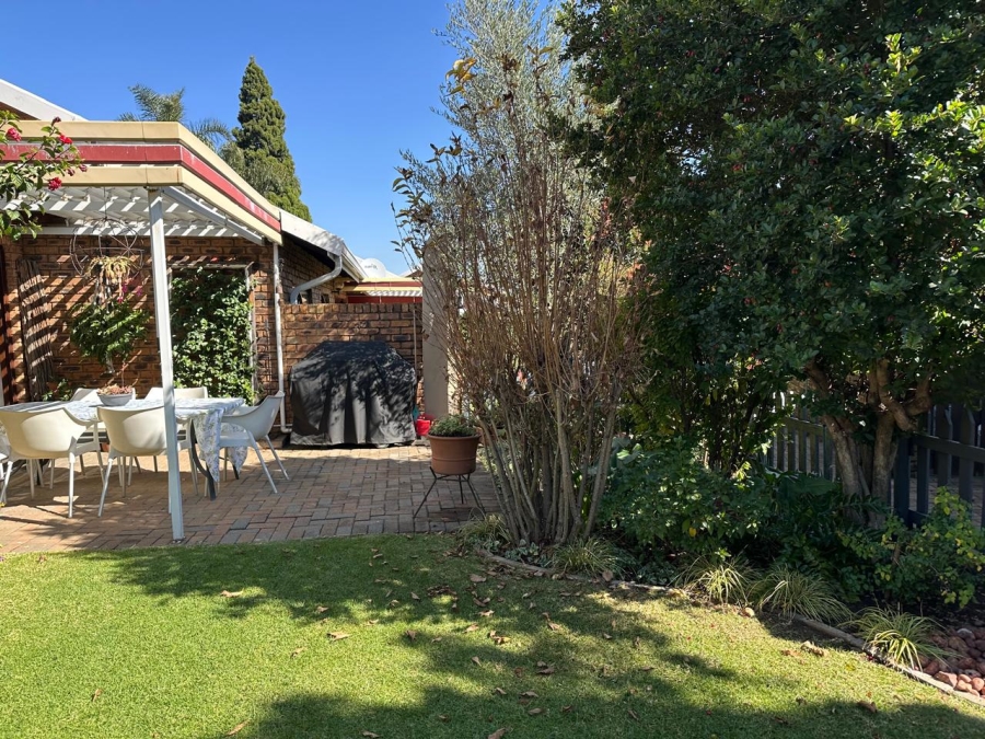 To Let 2 Bedroom Property for Rent in Eden Glen Gauteng