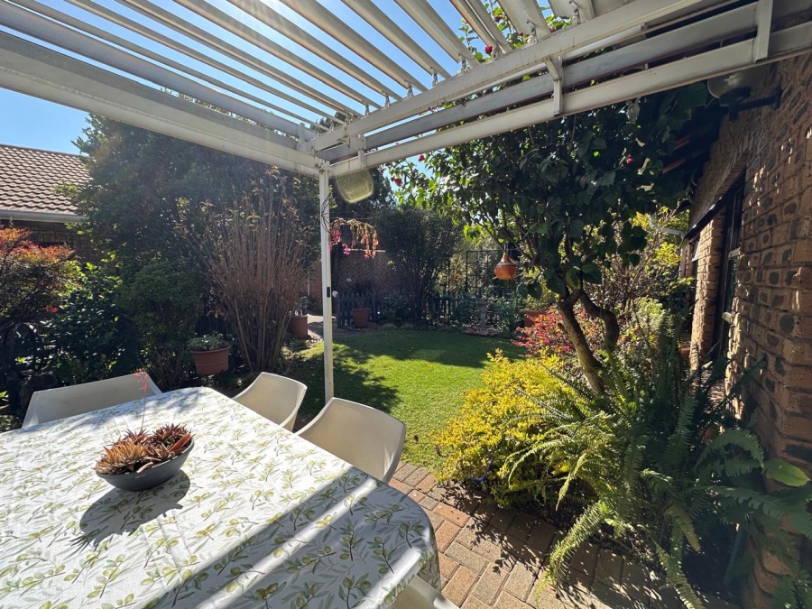 To Let 2 Bedroom Property for Rent in Eden Glen Gauteng