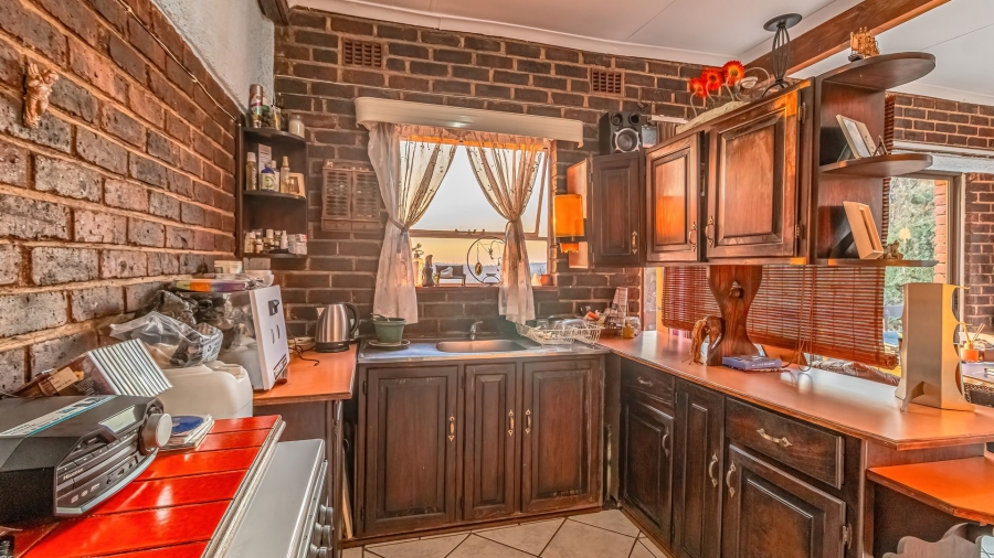 4 Bedroom Property for Sale in Glenvista Gauteng
