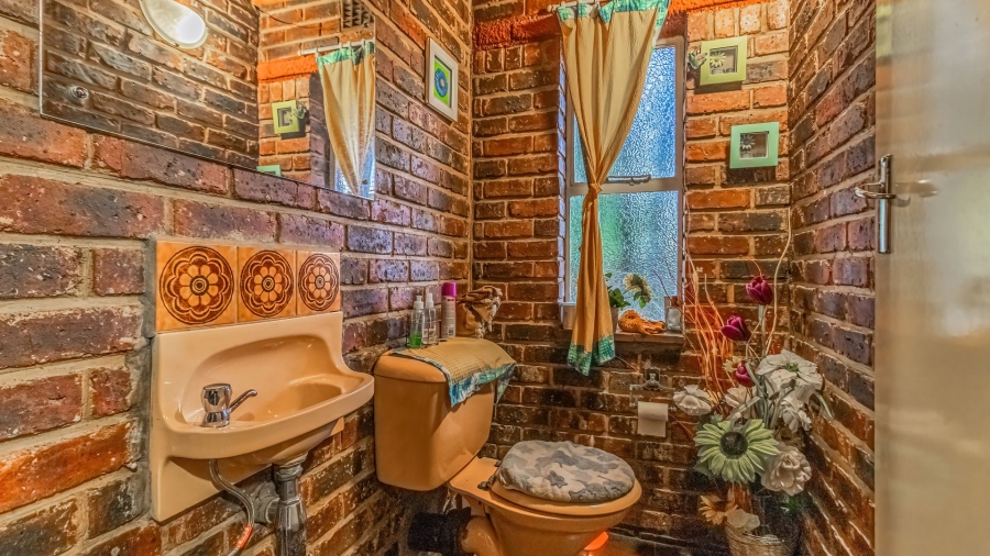 4 Bedroom Property for Sale in Glenvista Gauteng