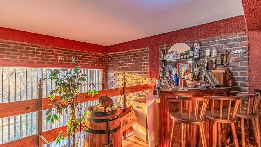 4 Bedroom Property for Sale in Glenvista Gauteng