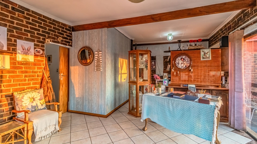 4 Bedroom Property for Sale in Glenvista Gauteng