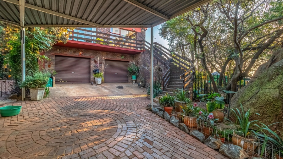 4 Bedroom Property for Sale in Glenvista Gauteng