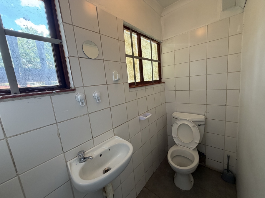 To Let Commercial Property for Rent in Clubview Gauteng
