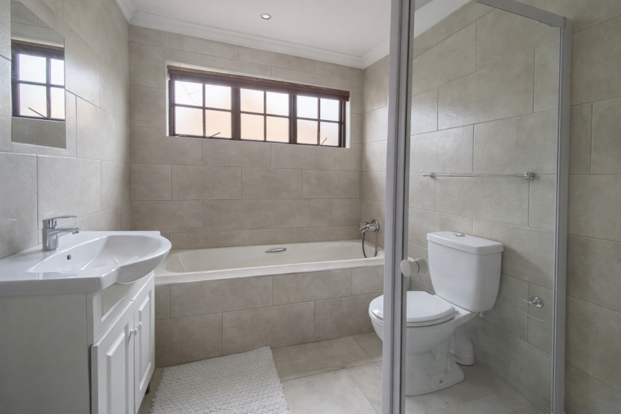 4 Bedroom Property for Sale in Eldo Manor Gauteng