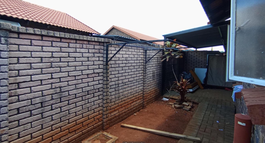 2 Bedroom Property for Sale in The Orchards Gauteng