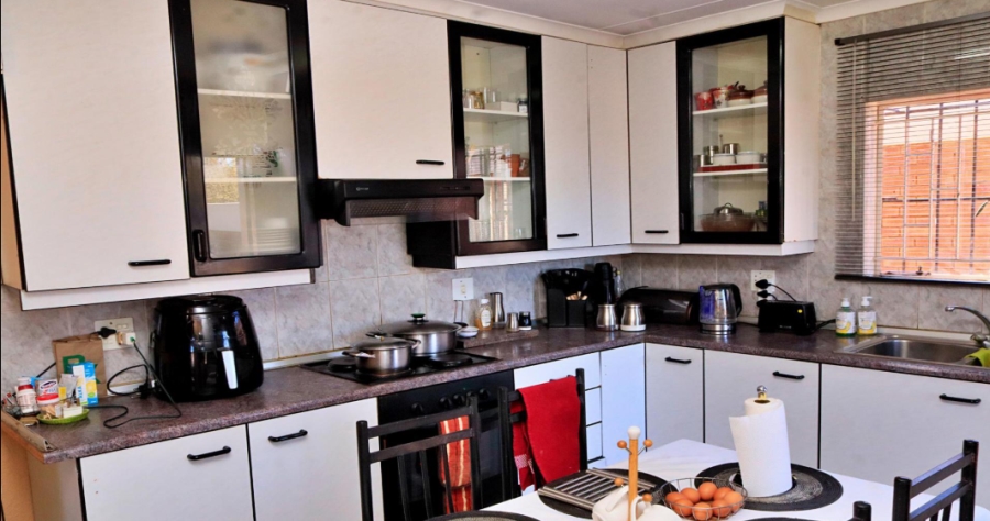 3 Bedroom Property for Sale in Erasmia Gauteng