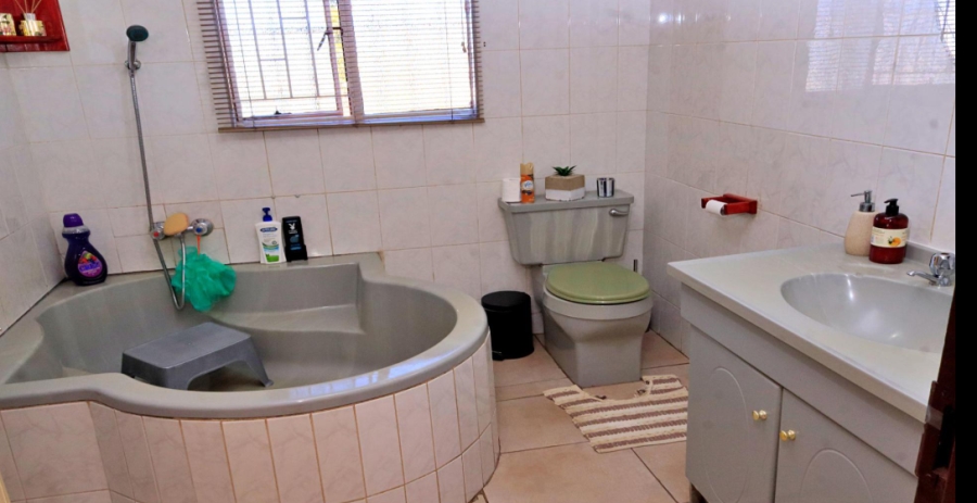 3 Bedroom Property for Sale in Erasmia Gauteng