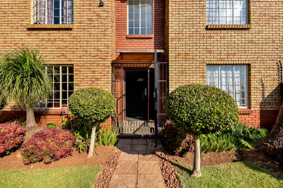 5 Bedroom Property for Sale in Zwartkop Gauteng