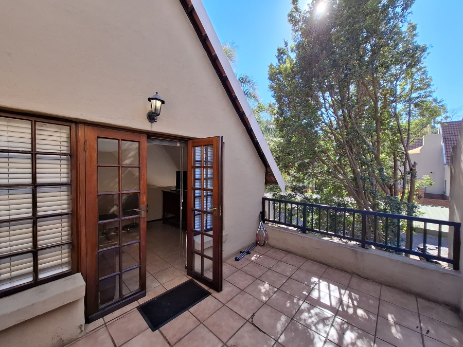2 Bedroom Property for Sale in Faerie Glen Gauteng