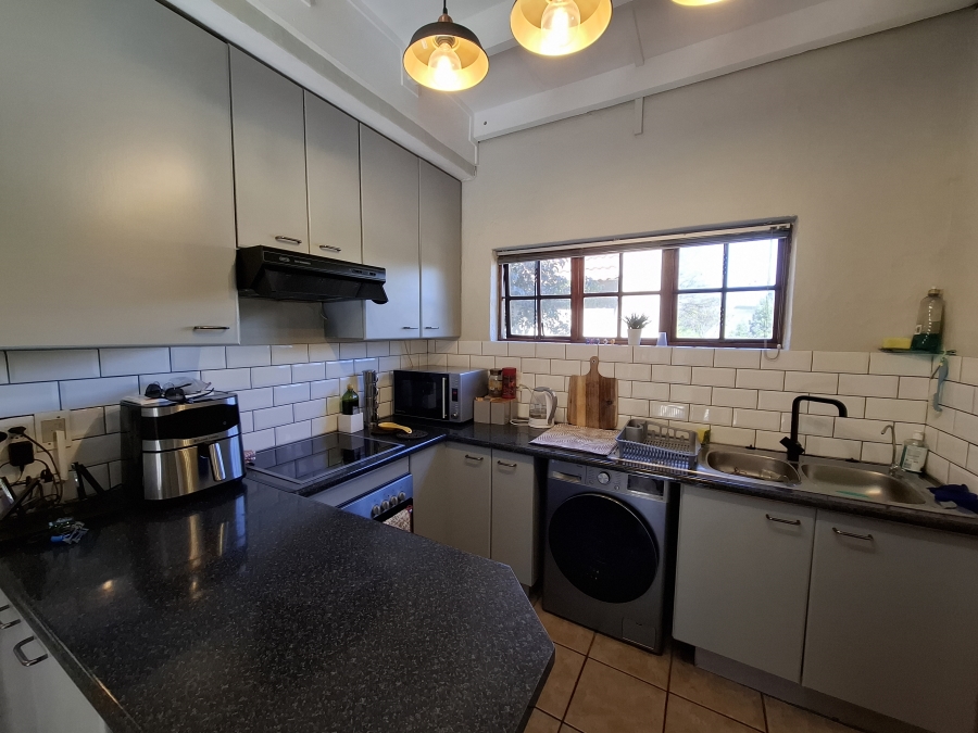 2 Bedroom Property for Sale in Faerie Glen Gauteng