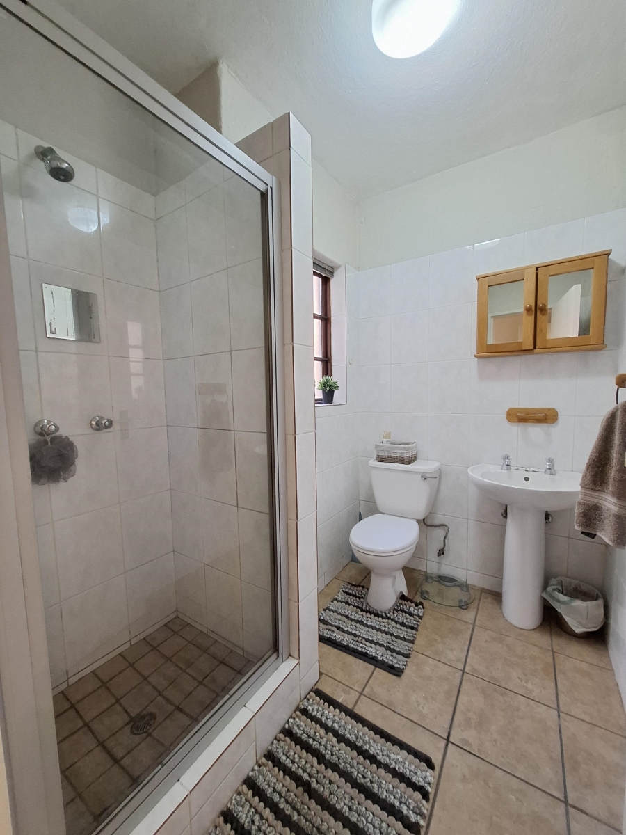 2 Bedroom Property for Sale in Faerie Glen Gauteng