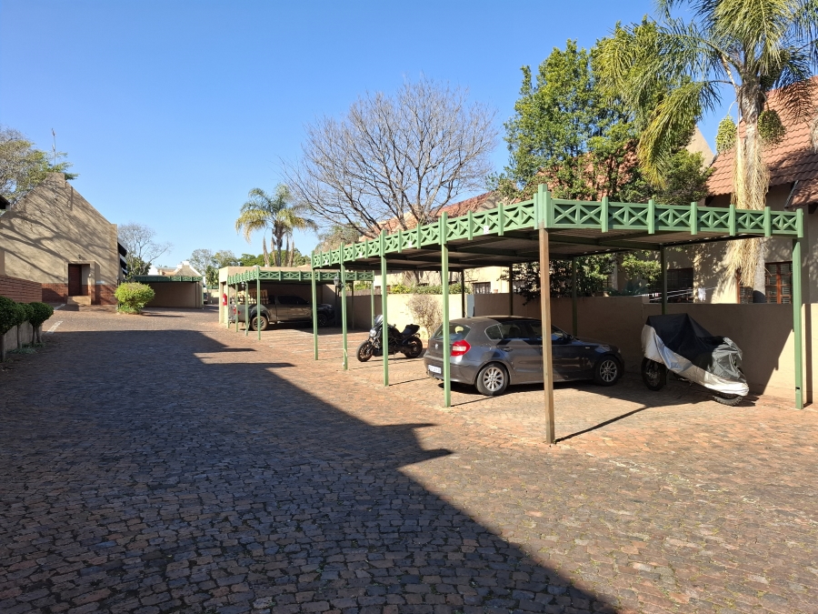 2 Bedroom Property for Sale in Faerie Glen Gauteng