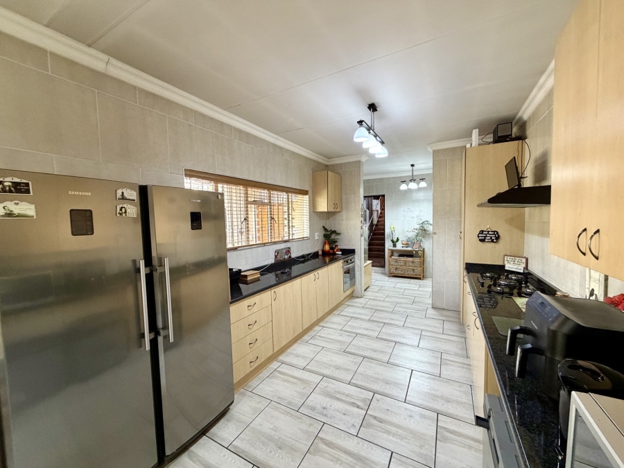 4 Bedroom Property for Sale in Kilner Park Gauteng