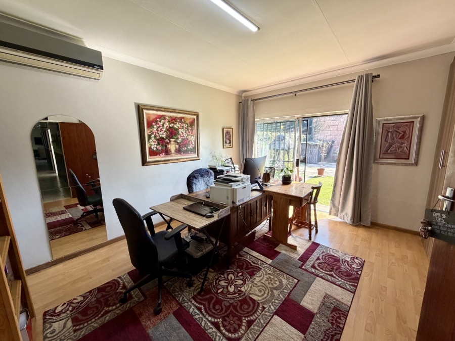 4 Bedroom Property for Sale in Kilner Park Gauteng