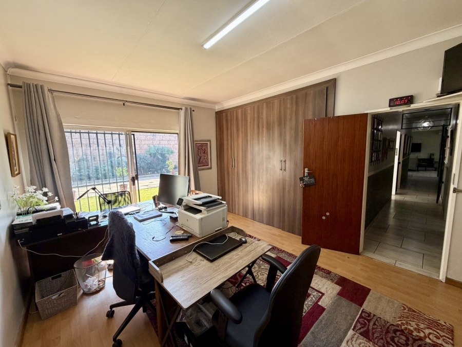 4 Bedroom Property for Sale in Kilner Park Gauteng