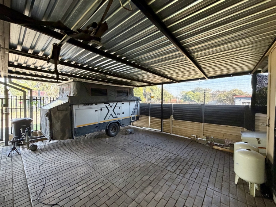 4 Bedroom Property for Sale in Kilner Park Gauteng