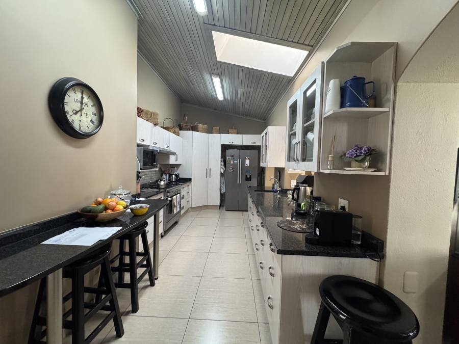4 Bedroom Property for Sale in Alberante Gauteng