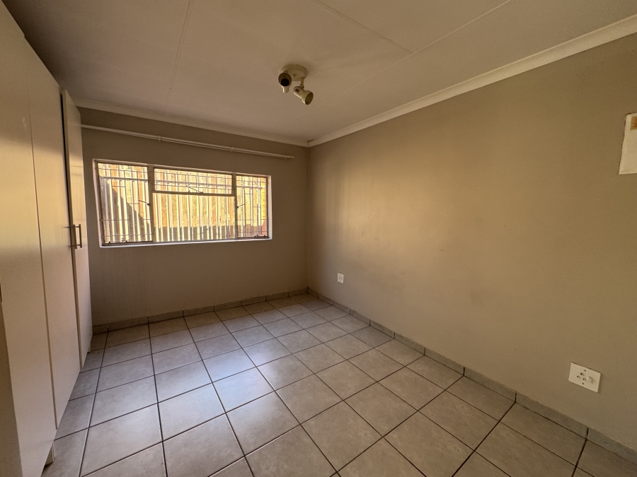 4 Bedroom Property for Sale in Alberante Gauteng