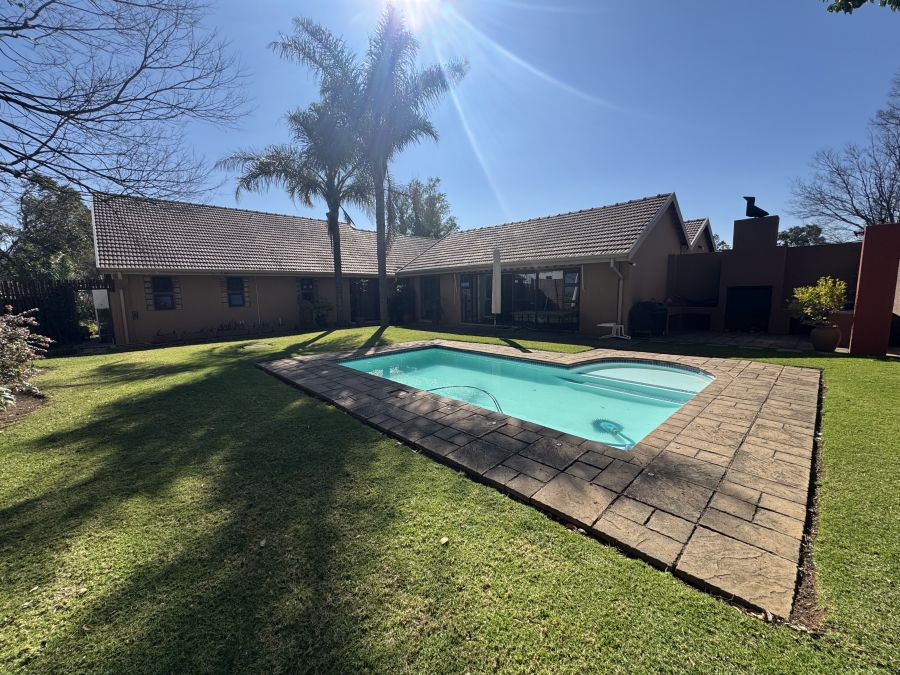 4 Bedroom Property for Sale in Alberante Gauteng