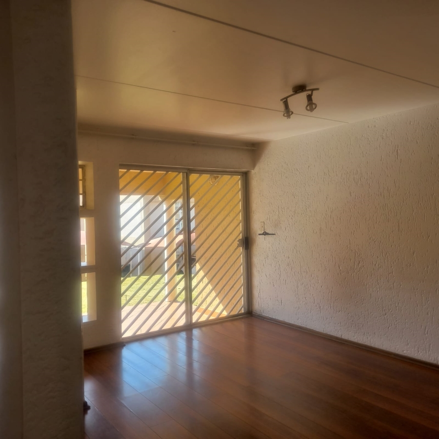 3 Bedroom Property for Sale in Mondeor Gauteng