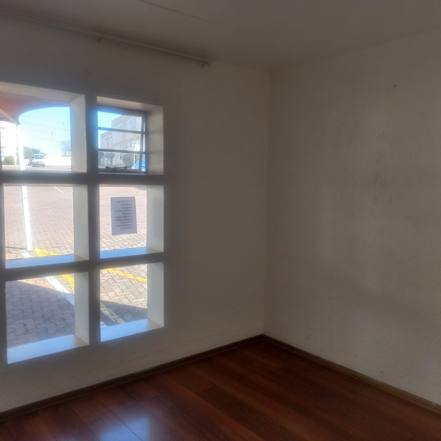 3 Bedroom Property for Sale in Mondeor Gauteng