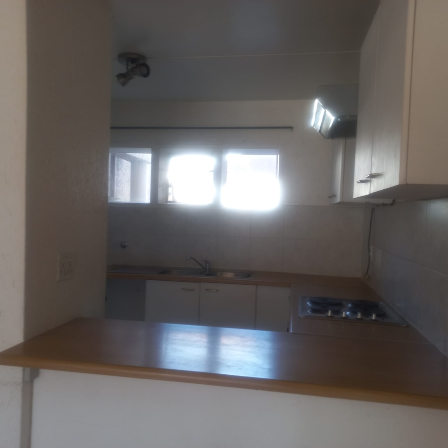 3 Bedroom Property for Sale in Mondeor Gauteng