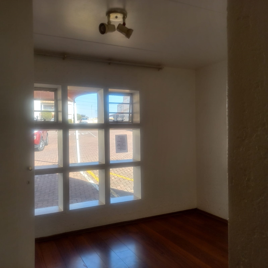3 Bedroom Property for Sale in Mondeor Gauteng