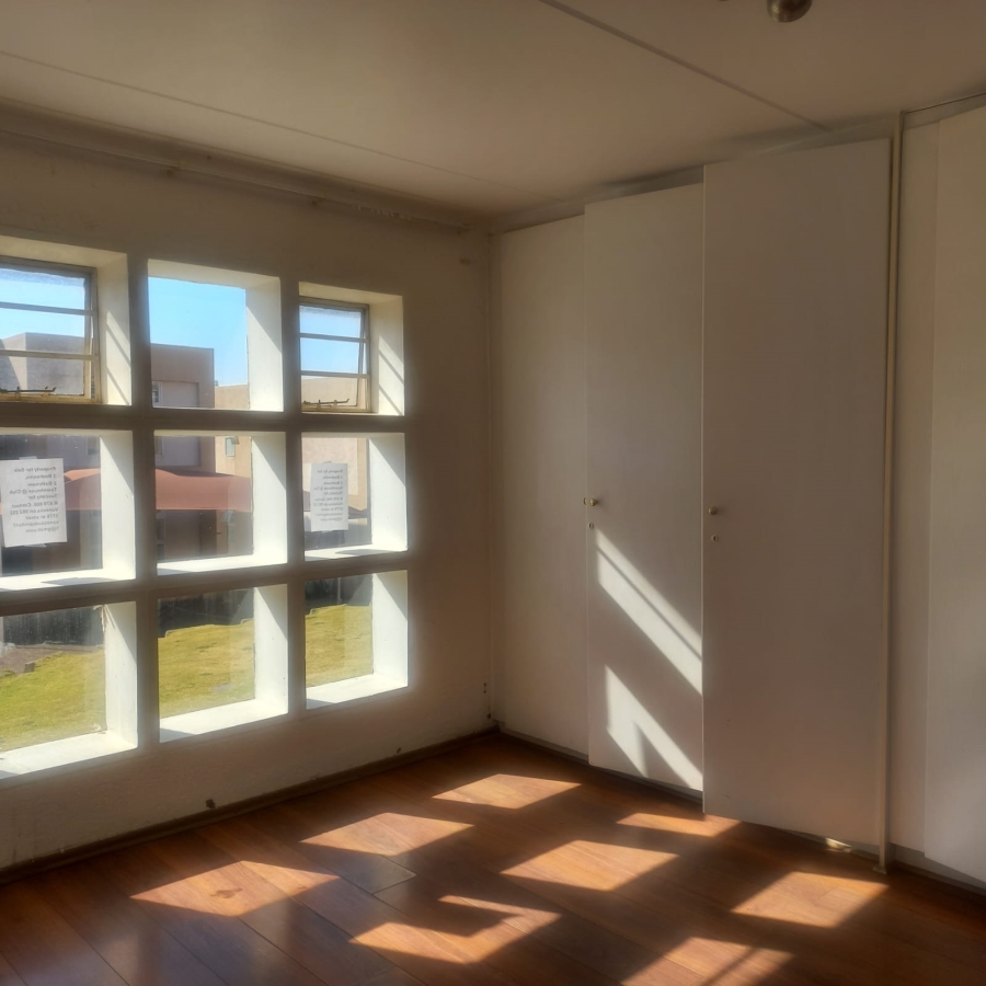 3 Bedroom Property for Sale in Mondeor Gauteng