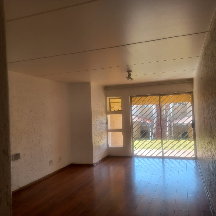 3 Bedroom Property for Sale in Mondeor Gauteng