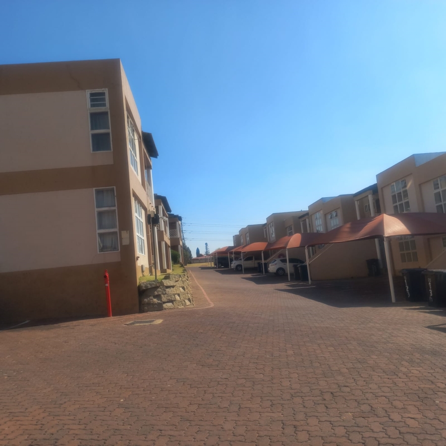 3 Bedroom Property for Sale in Mondeor Gauteng
