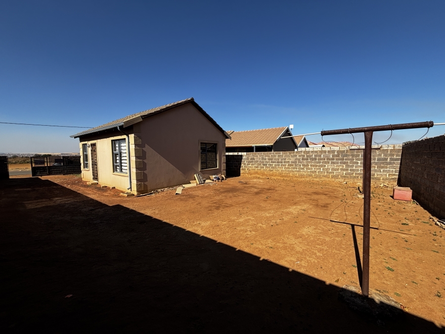 2 Bedroom Property for Sale in Toekomsrus Gauteng