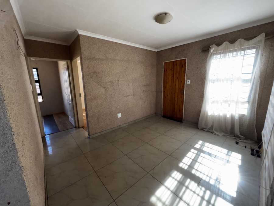 2 Bedroom Property for Sale in Toekomsrus Gauteng