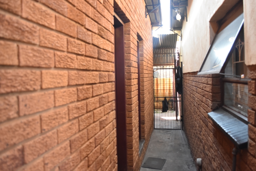 4 Bedroom Property for Sale in Mabopane Unit B Gauteng