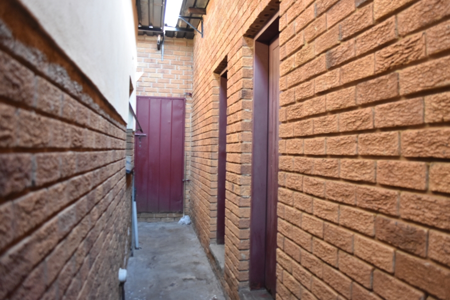 4 Bedroom Property for Sale in Mabopane Unit B Gauteng