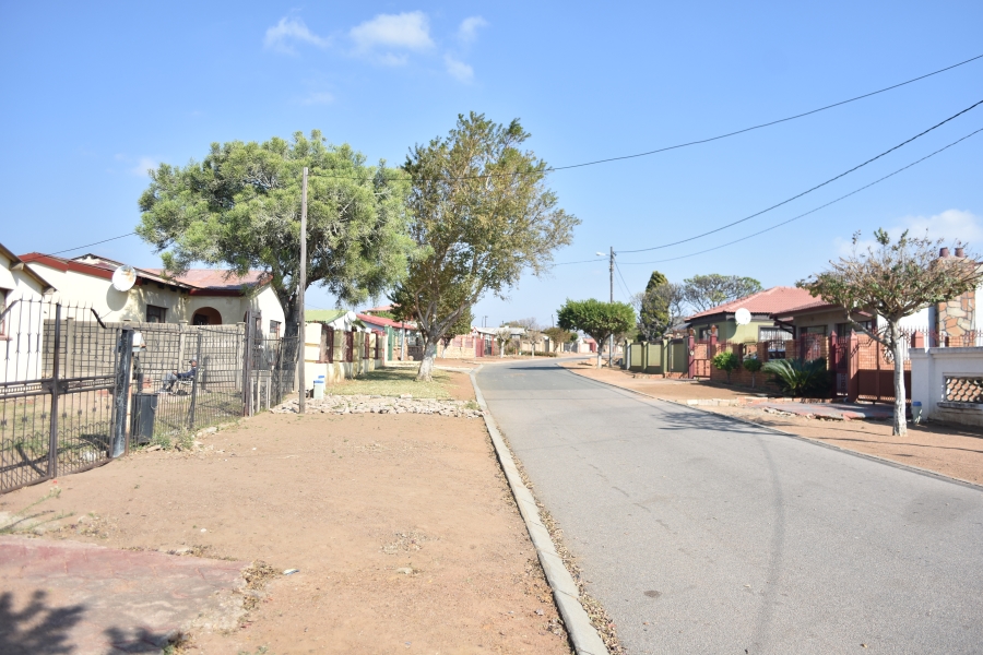4 Bedroom Property for Sale in Mabopane Unit B Gauteng