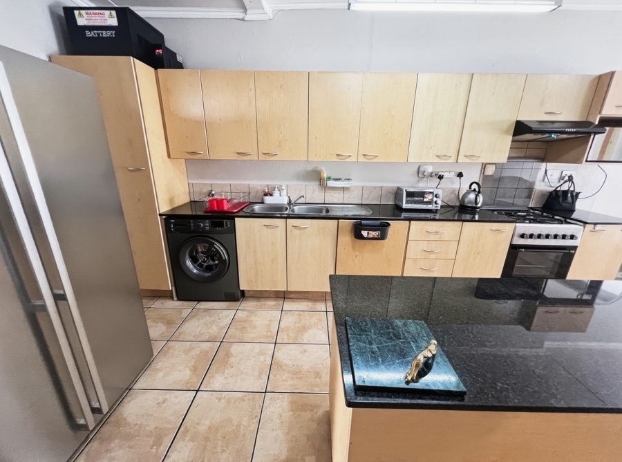 2 Bedroom Property for Sale in Sunninghill Gauteng