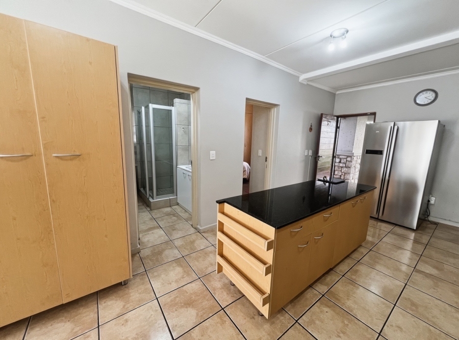 2 Bedroom Property for Sale in Sunninghill Gauteng