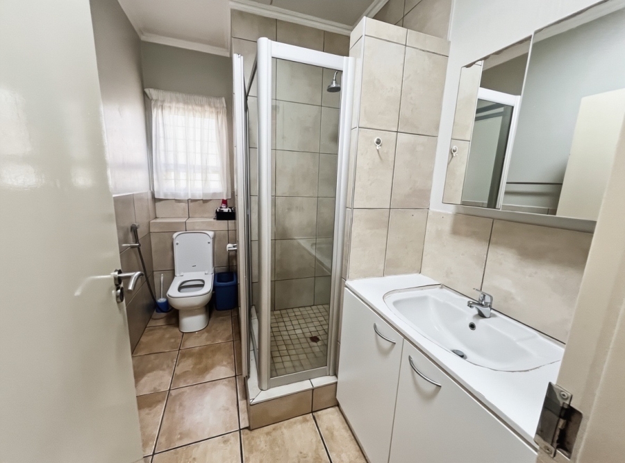 2 Bedroom Property for Sale in Sunninghill Gauteng