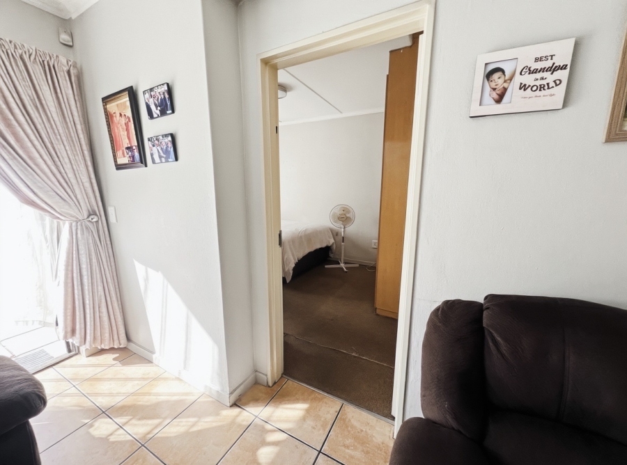 2 Bedroom Property for Sale in Sunninghill Gauteng