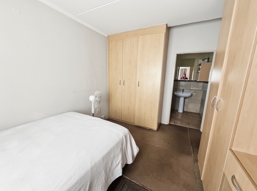 2 Bedroom Property for Sale in Sunninghill Gauteng