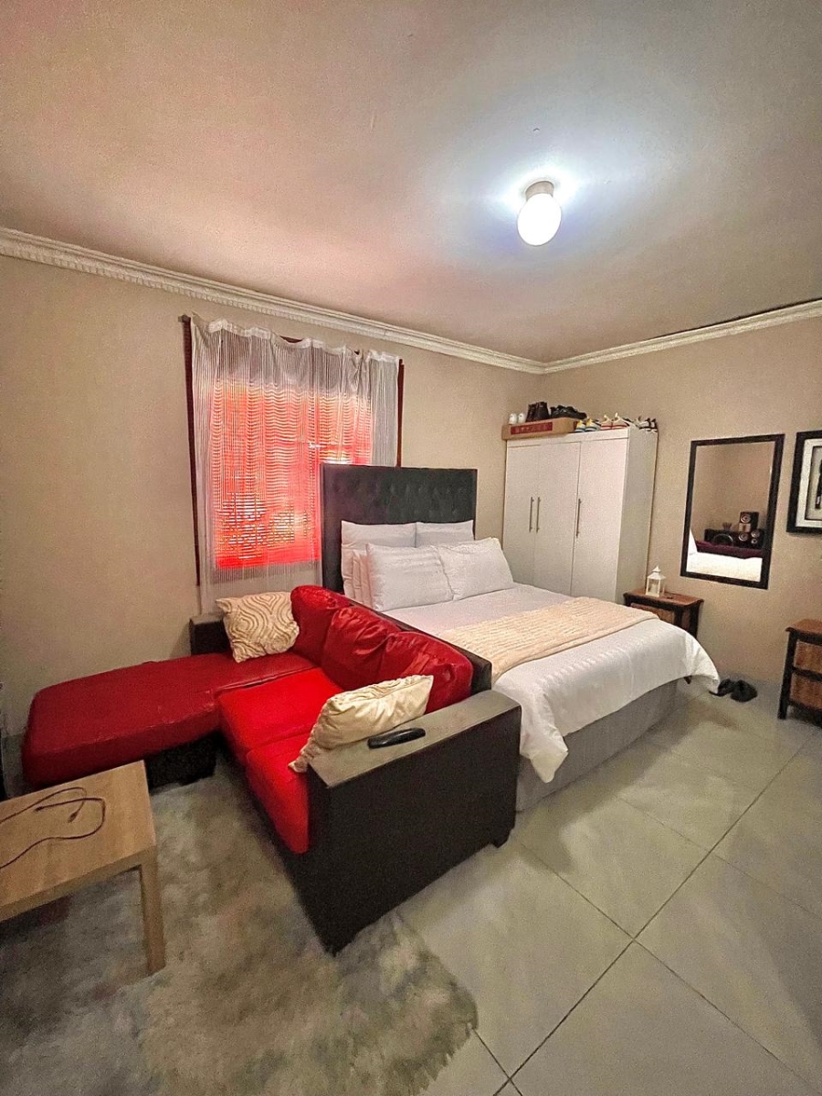 12 Bedroom Property for Sale in Ebony Park Gauteng