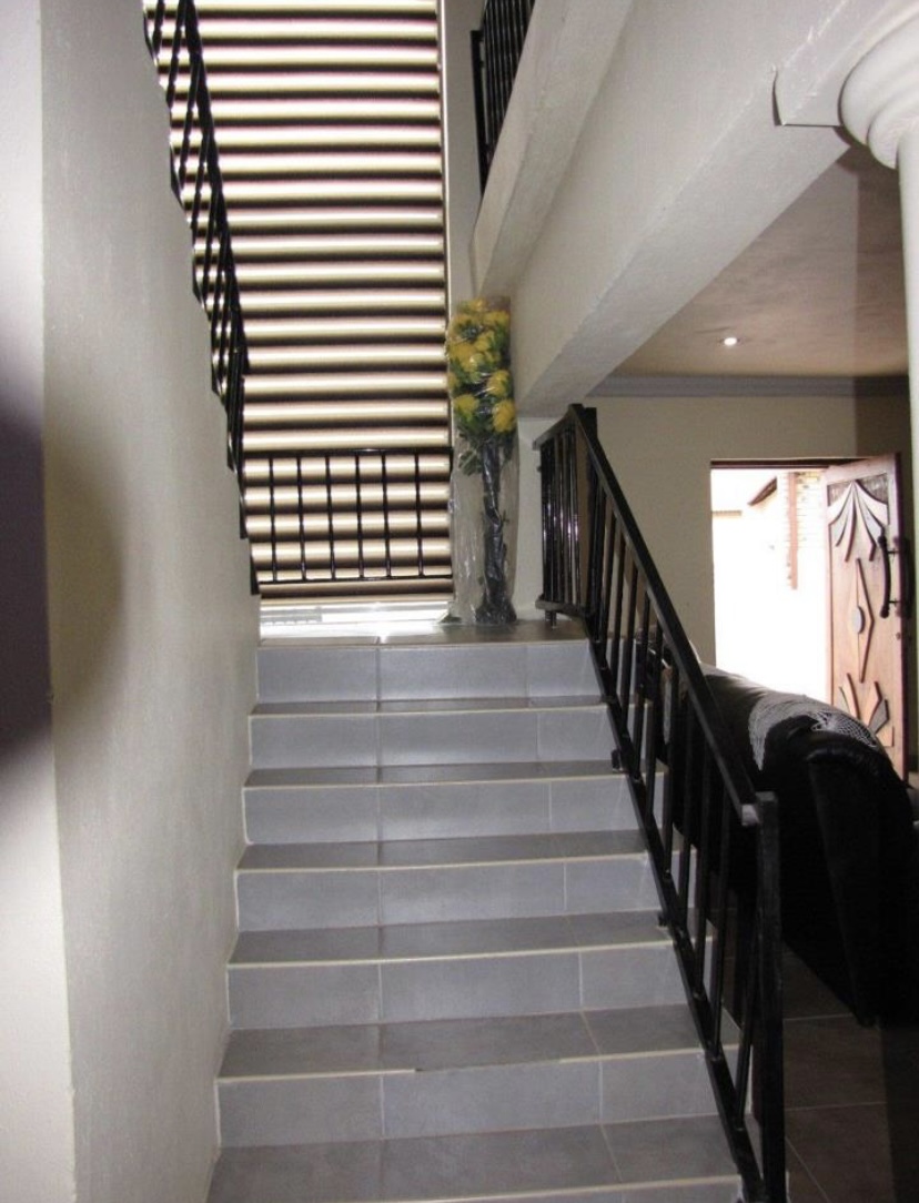5 Bedroom Property for Sale in Rayton Gauteng