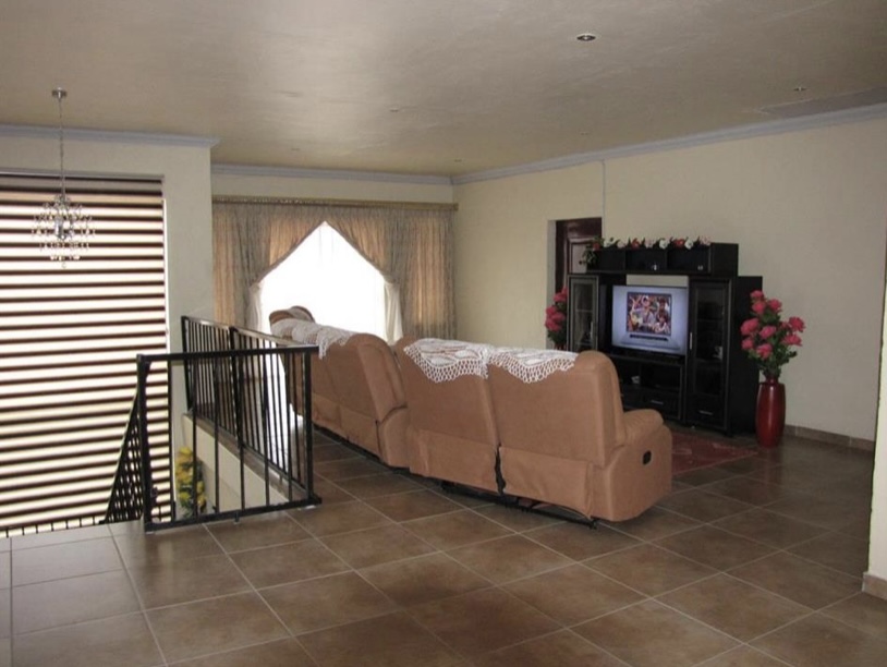 5 Bedroom Property for Sale in Rayton Gauteng