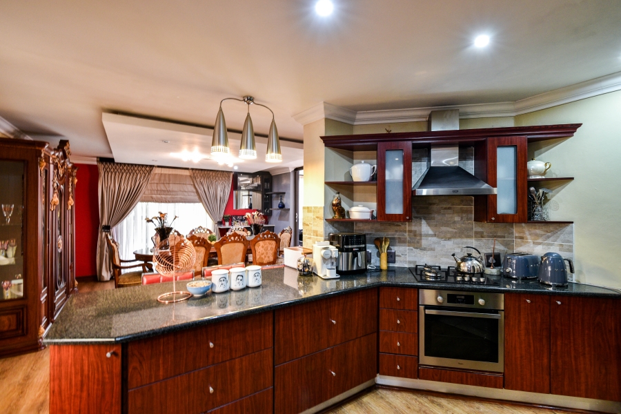 4 Bedroom Property for Sale in Faerie Glen Gauteng