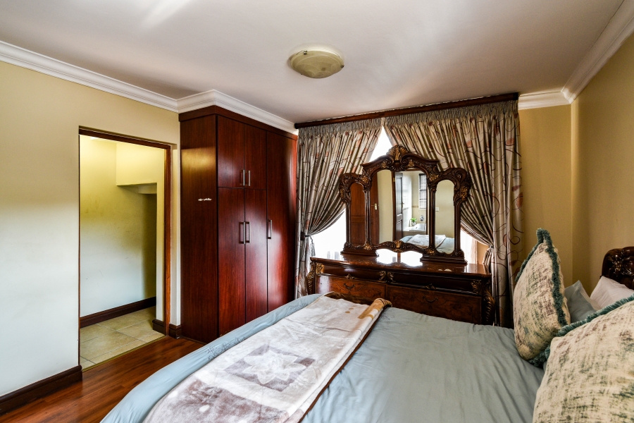 4 Bedroom Property for Sale in Faerie Glen Gauteng